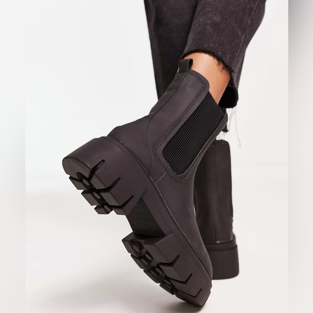Schuh Black Amaya Split Sole Chunky Chelsea Boots — image 3 of 8